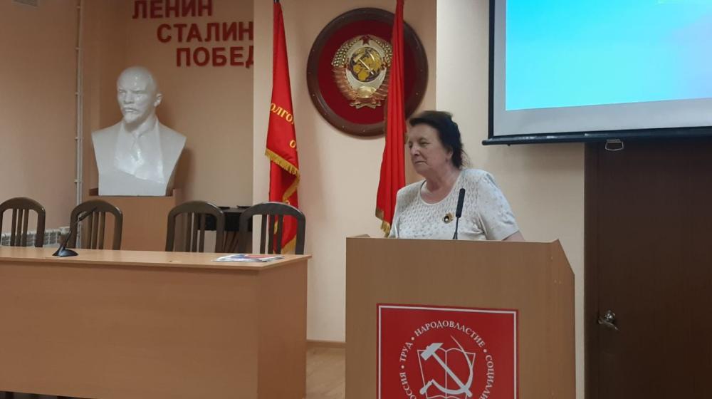 Сталинградские коммунисты  провели итоговое занятие в системе политического просвещения