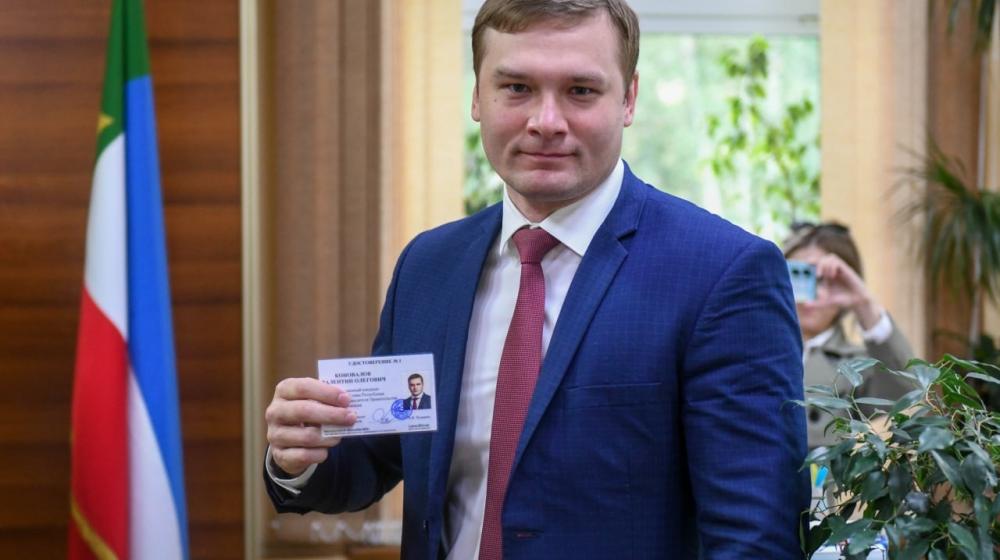 Валентин Коновалов первым зарегистрирован в качестве кандидата на выборах главы Хакасии