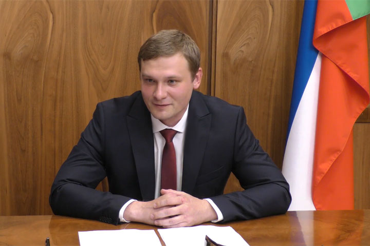 Глава Хакасии Валентин Коновалов: "Хребет – это не сила. Хребет - это верность"