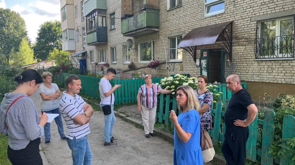 Владимир Исаков встретился с жителями деревни Ясная Поляна Тульской области