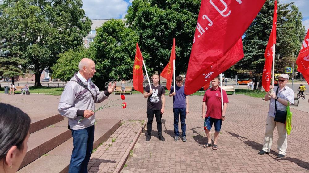 Коммунисты Калининграда провели мероприятие, посвящённое 77-ой годовщине переименования Кёнигсберга в Калининград