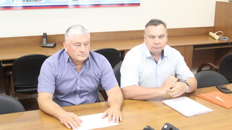 Кандидат в Губернаторы Приамурья от КПРФ Борис Белобородов сдал в облизбирком 105 подписей муниципальных депутатов в свою поддержку