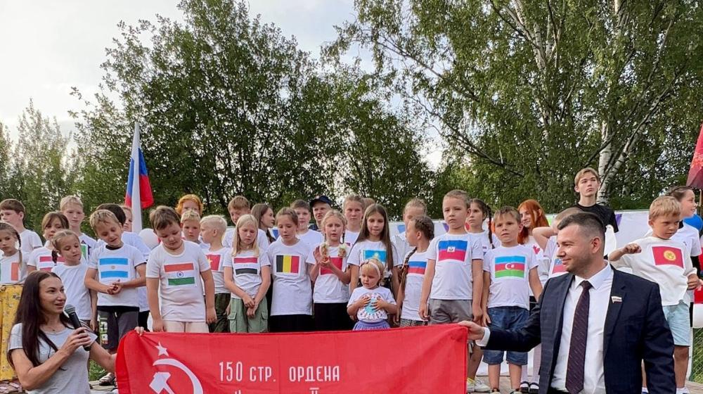 Нижегородская область. Депутат КПРФ Олег Кирица  принял участие в патриотическом концерте «Мы вместе!» в поддержку СВО