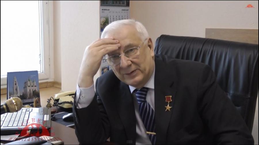 К 80-летию Героя социалистического труда П.В.Романова. Поздравление С.П.Обухова