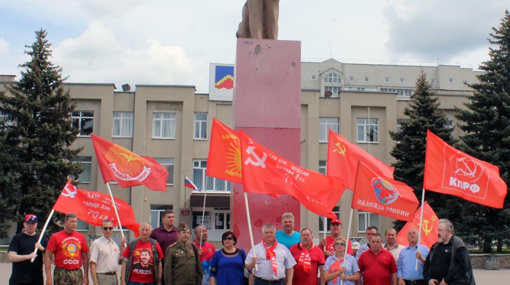 Воронежская область. Коммунисты всегда в авангарде