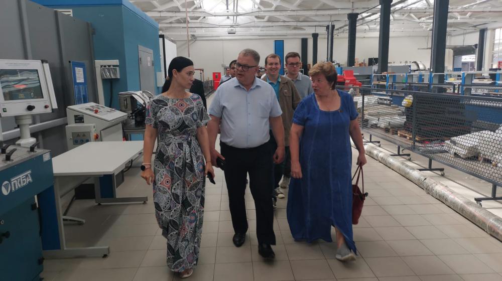 Кандидат на должность Губернатора Московской области от КПРФ Александр Наумов посетил многофункциональный испытательный центр «ПромМаш Тест» в городском округе Чехов
