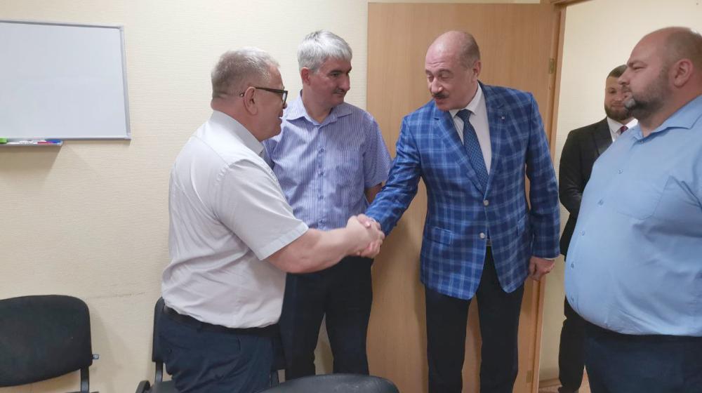Кандидат в Губернаторы Московской области от КПРФ Александр Наумов посетил предприятие АО «Автохимпроект» в городе Химки