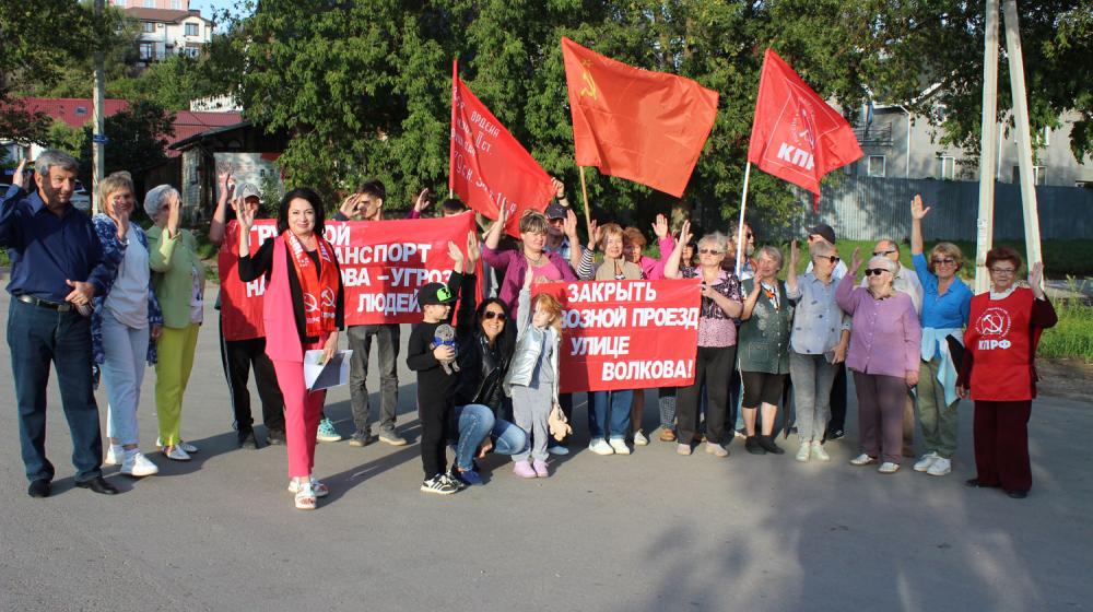Калуга. Произошла трагедия, а вопрос безопасности дорожного движения не решается!