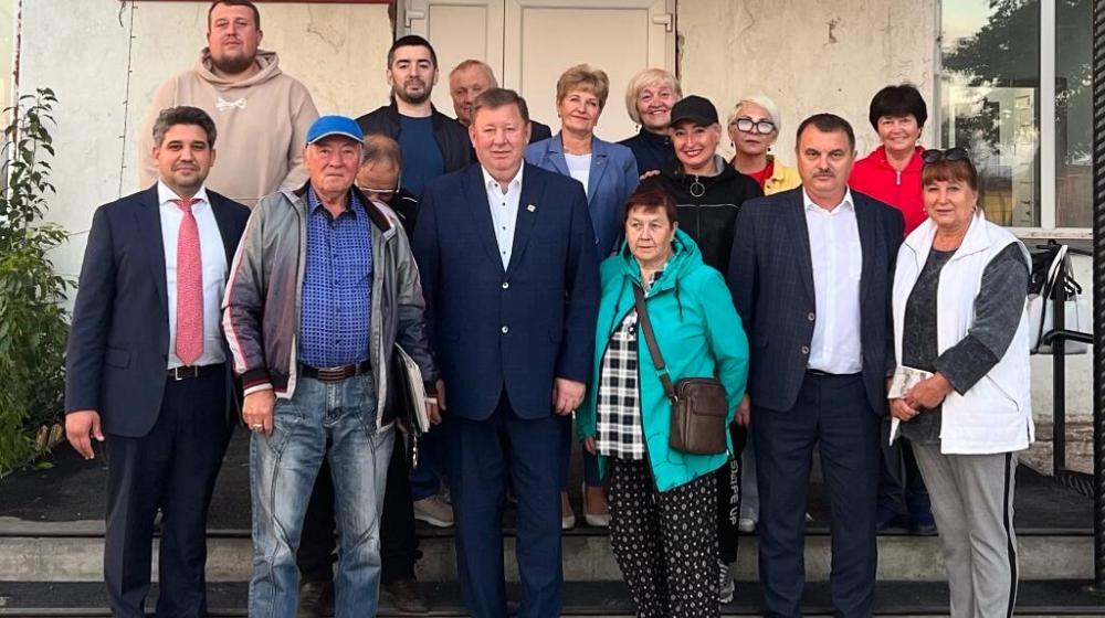В.И. Кашин проводит встречи с жителями Хакасии