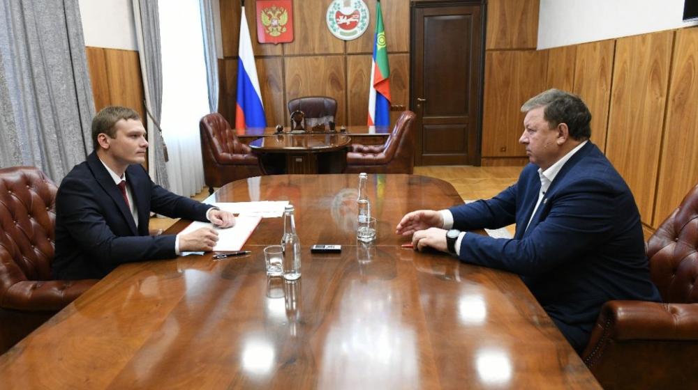 Владимир Кашин провел рабочую встречу с главой Хакасии Валентином Коноваловым