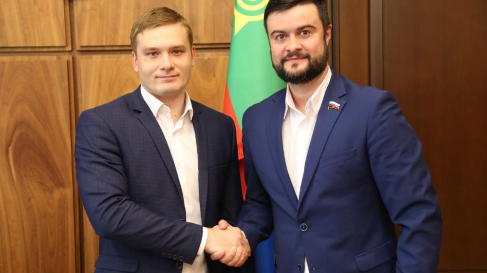 Лидер тувинских коммунистов Роман Тамоев: «Плечом к плечу с нашим товарищем Валентином Коноваловым!»