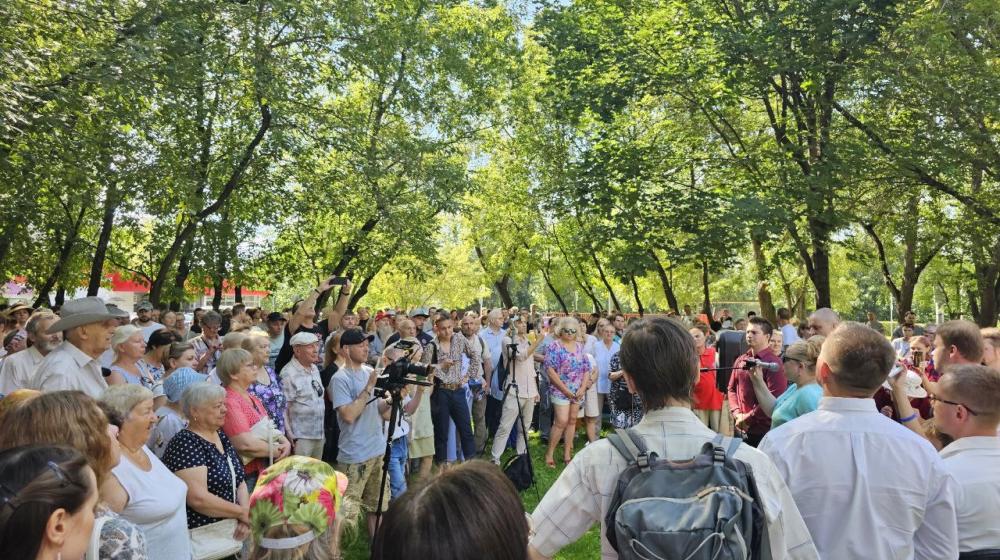 «Сохранить зелёные лёгкие Москвы!»: Анастасия Удальцова провела масштабную встречу с избирателями