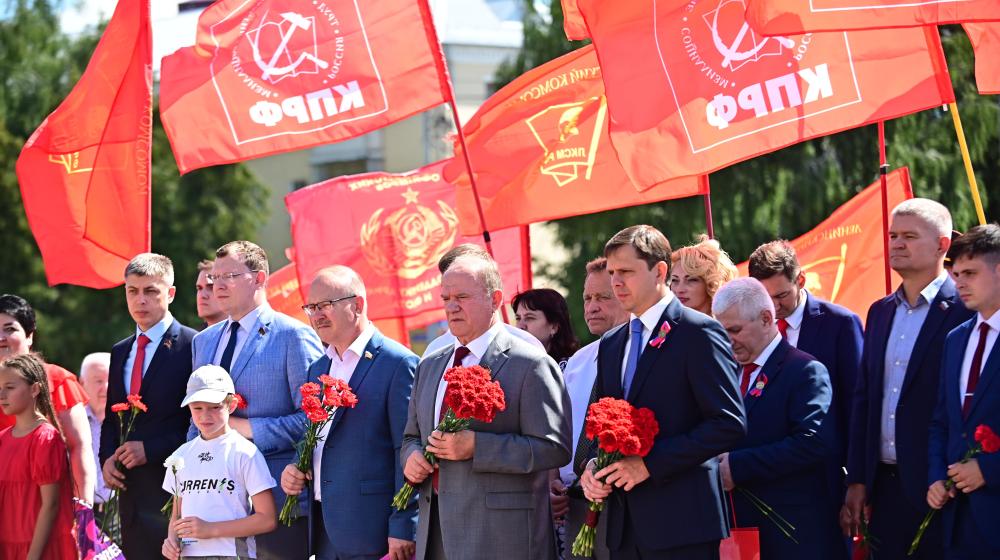 Продолжается рабочий визит Председателя ЦК КПРФ Г.А. Зюганова в город Орел. Второй день