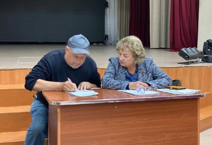 Саратовская область. Ольга Алимова и Денис Буланов провели встречу с избирателями и личный приём граждан в Аткарске
