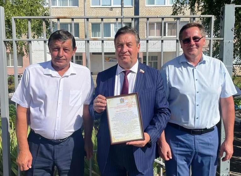 Лидер ставропольских коммунистов Виктор Гончаров: Пусть новый учебный год станет успешным для всех!