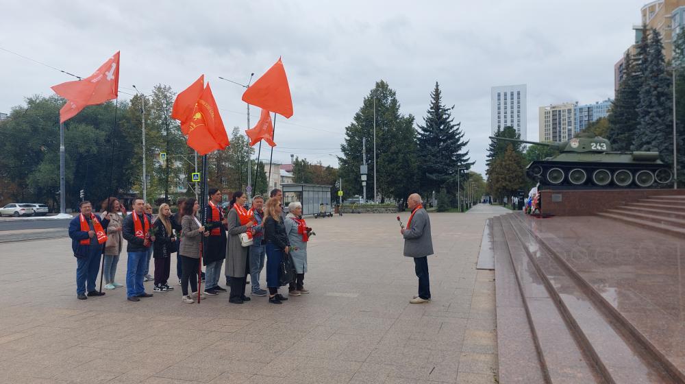 Возложения цветов в Пермском крае