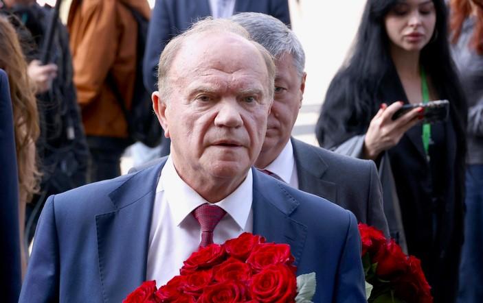 Г.А. Зюганов посетил церемонию прощания с советским поэтом-песенником Николаем Добронравовым
