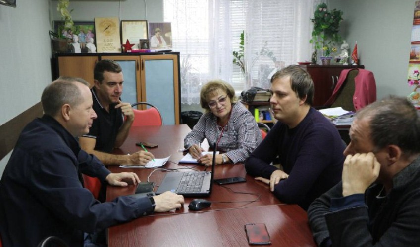 В Саратовском обкоме КПРФ прошло рабочее совещание депутатской вертикали