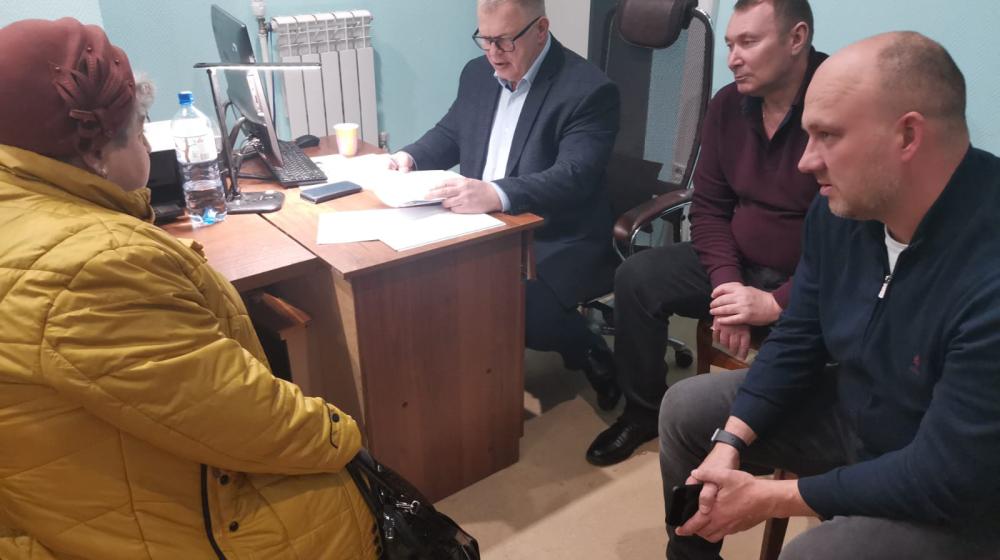 Заместитель Председателя Московской областной Думы – руководитель фракции КПРФ Александр Наумов провел прием граждан в Озерах