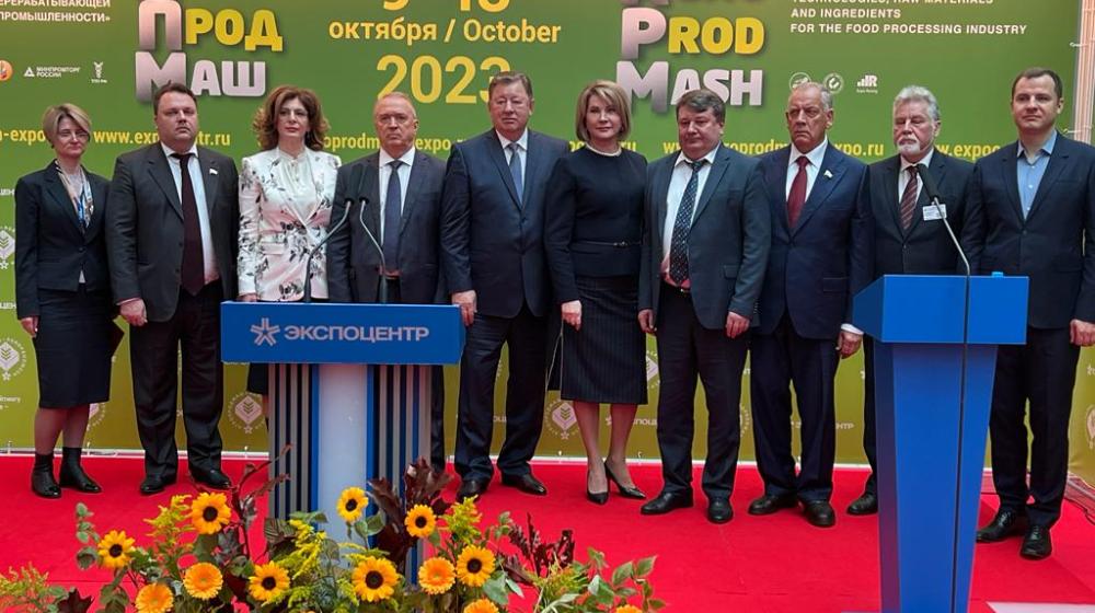 В.И.Кашин принял участие в 28-й международной выставке «Агропродмаш-2023»