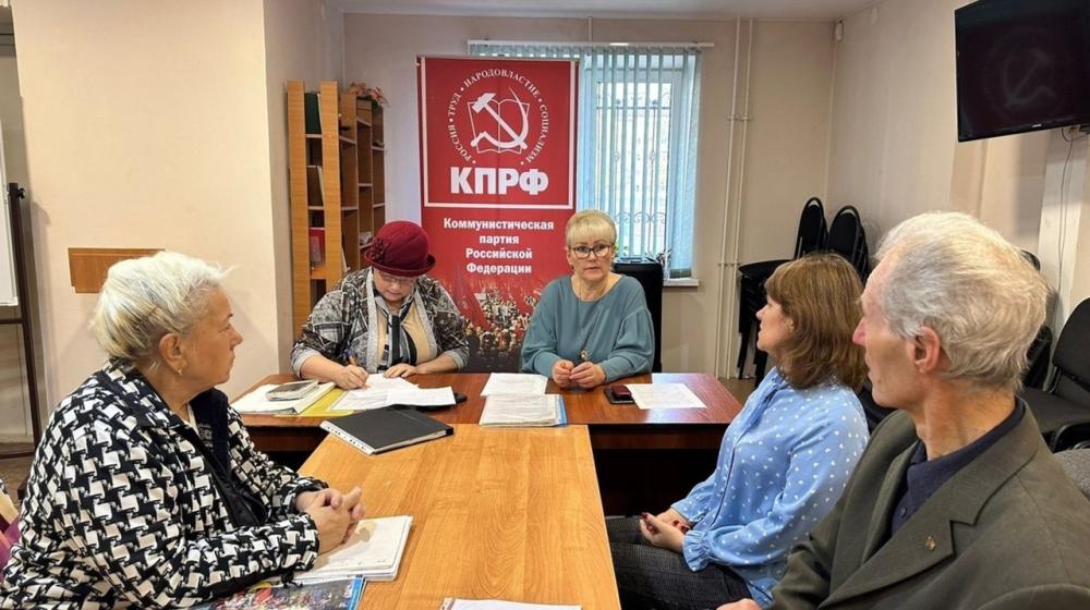 Состоялась рабочая поездка первого секретаря Новгородского обкома КПРФ Ольги Ефимовой в районные партийные отделения
