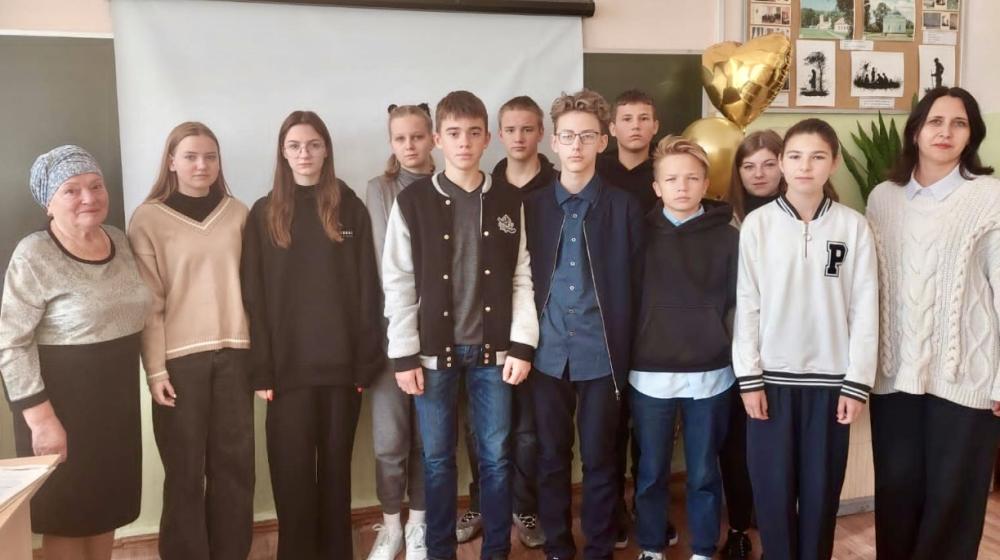 Тульская область. Коммунисты рассказывают школьникам о комсомоле