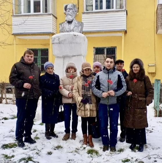 Тульские коммунисты почтили память Фридриха Энгельса