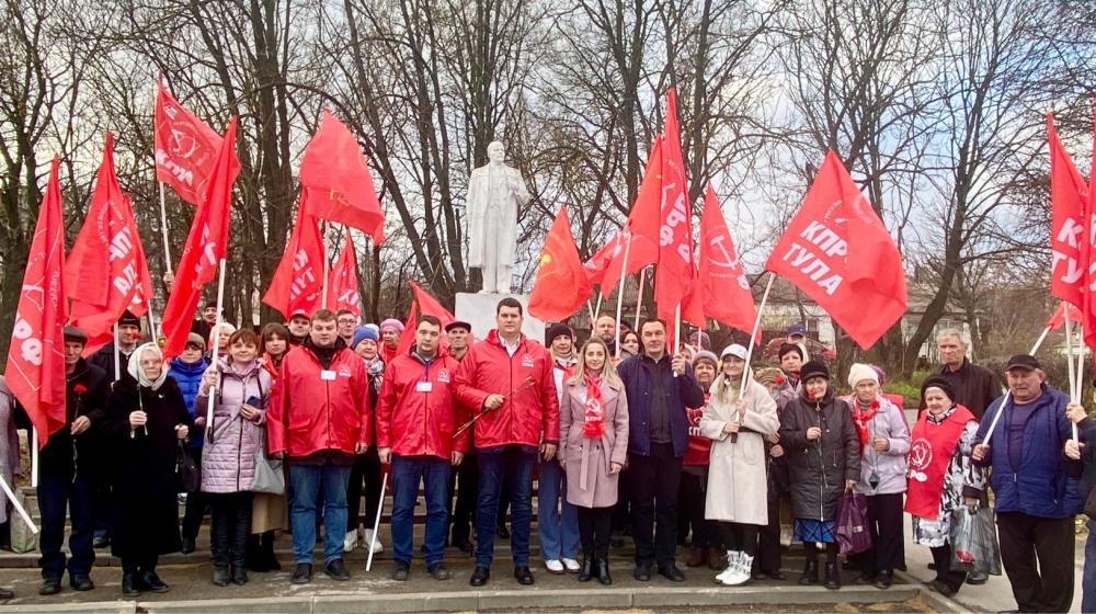Тульские коммунисты отпраздновали годовщину Великого Октября