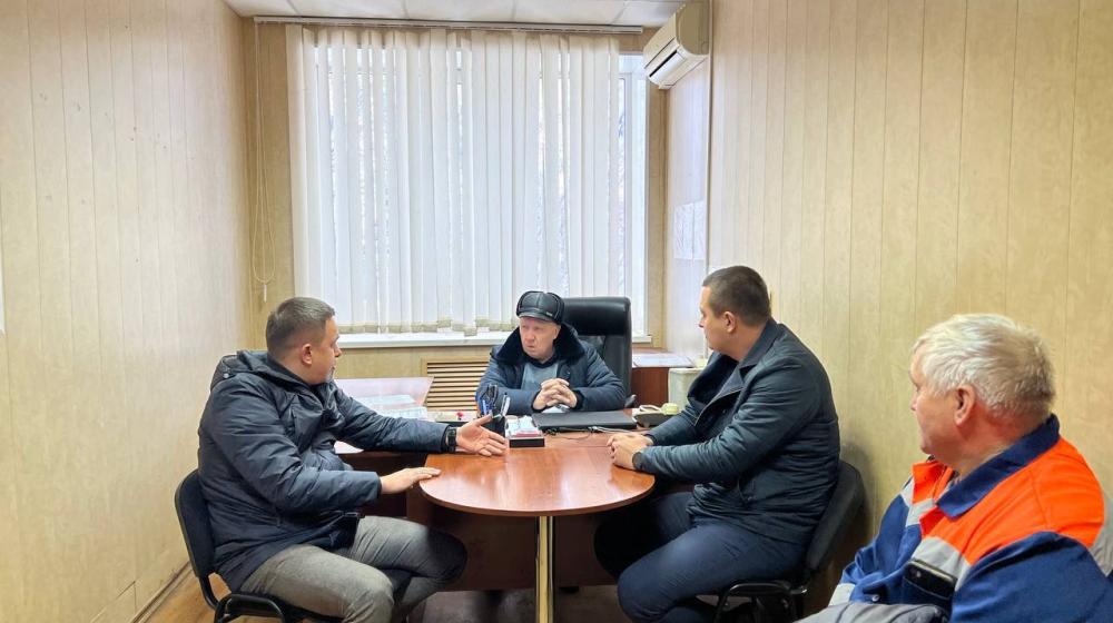 Член ЦК КПРФ, сенатор РФ А.Гибатдинов провел встречу с сотрудниками Ульяновского предприятия МБУ «Дорремстрой»