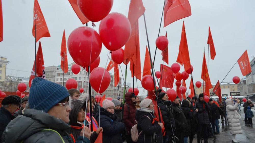 В Барнауле отметили годовщину Великого Октября