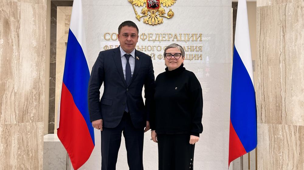 Сенатор Айрат Гибатдинов встретился с Председателем Херсонской областной Думы Татьяной Томилиной