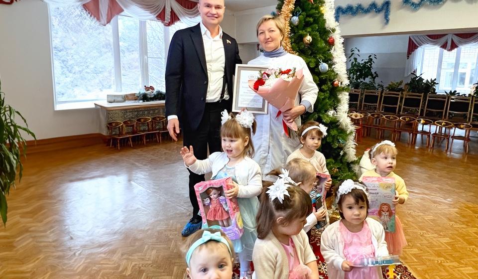 Сергей Казанков: новогодние подарки детишкам с непростой судьбой