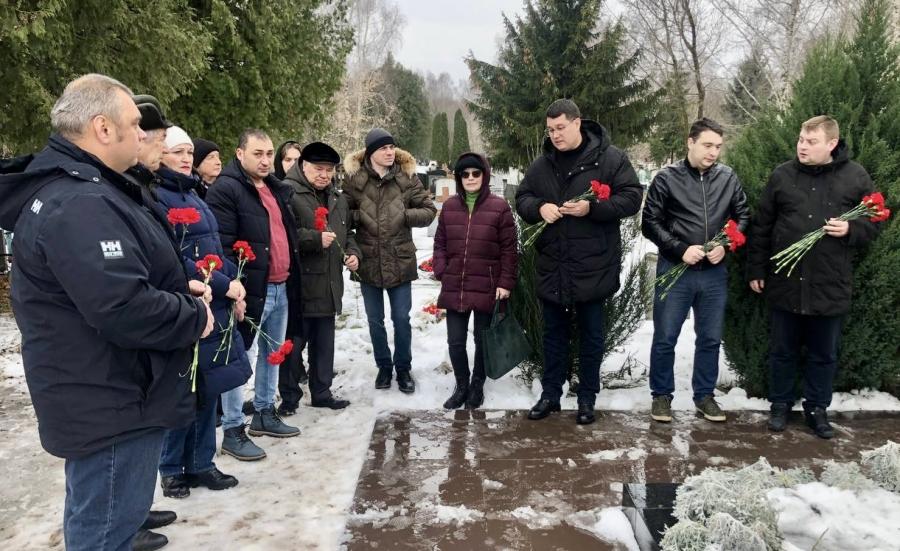 Коммунисты Тульской области почтили память народного Губернатора В.А. Стародубцева