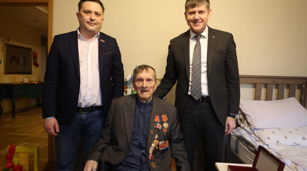 Калининград: заслуженная награда ветерана партии
