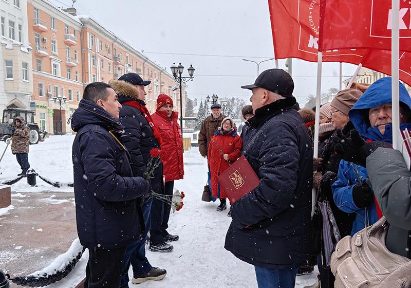 В Иванове после реставрации и ремонта открылся главный памятник В.И. Ленину