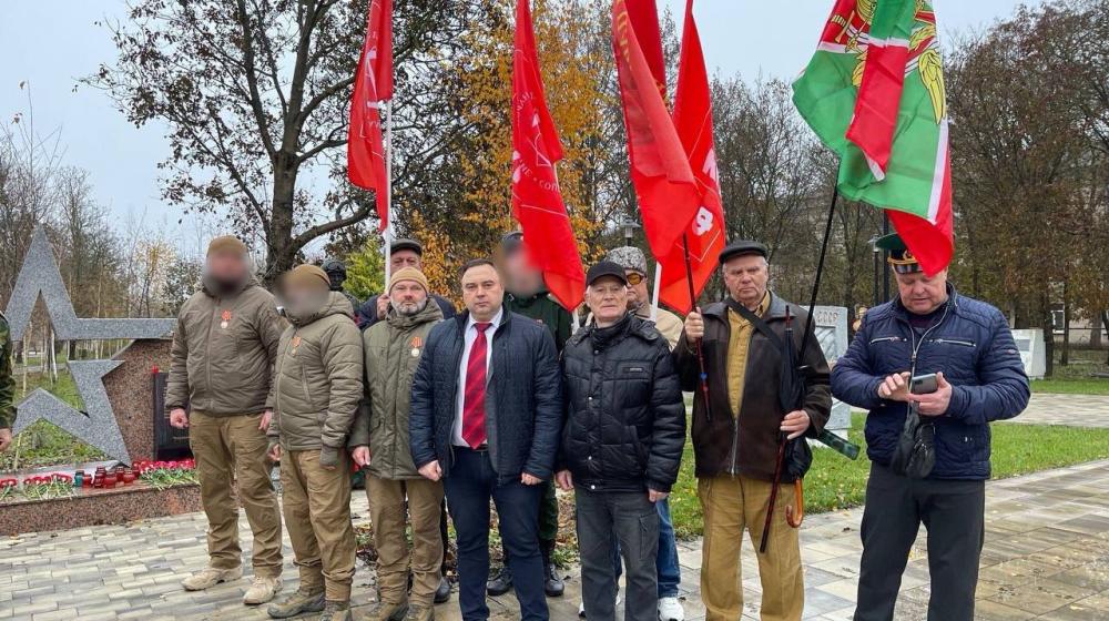 В Крыму отметили День героев Отечества