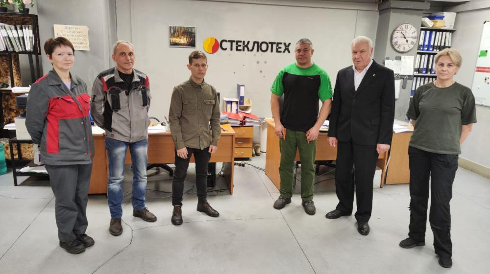 В.И. Соболев посетил завод "Стеклотех"