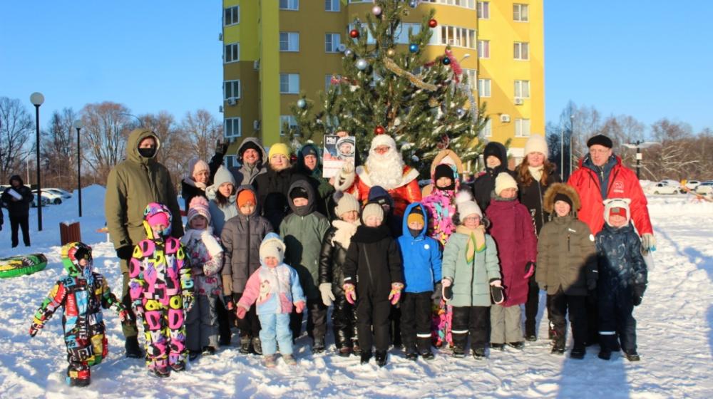 Пензенские депутаты-коммунисты организовали праздники двора