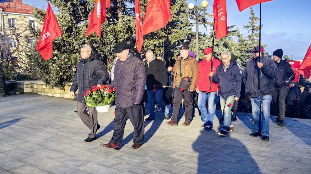 В Севастополе почтили память В. И. Ленина