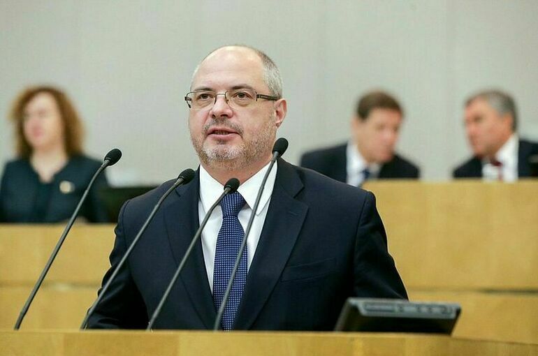 «Парламентская газета»: Депутат Госдумы Сергей Гаврилов предложил провести конкурс на лучшую альтернативу слову «маркетплейс»