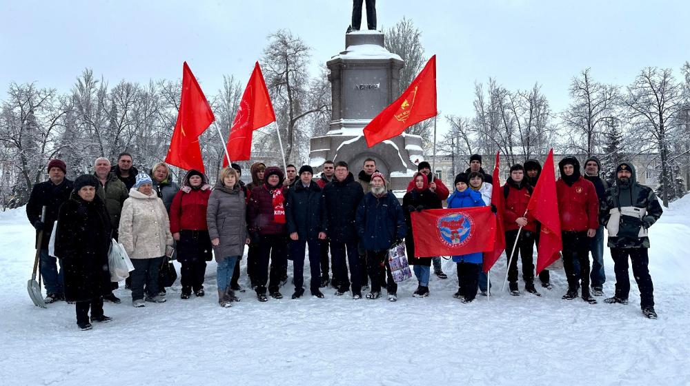 Коммунисты Самарской области почтили память Владимира Ильича Ленина