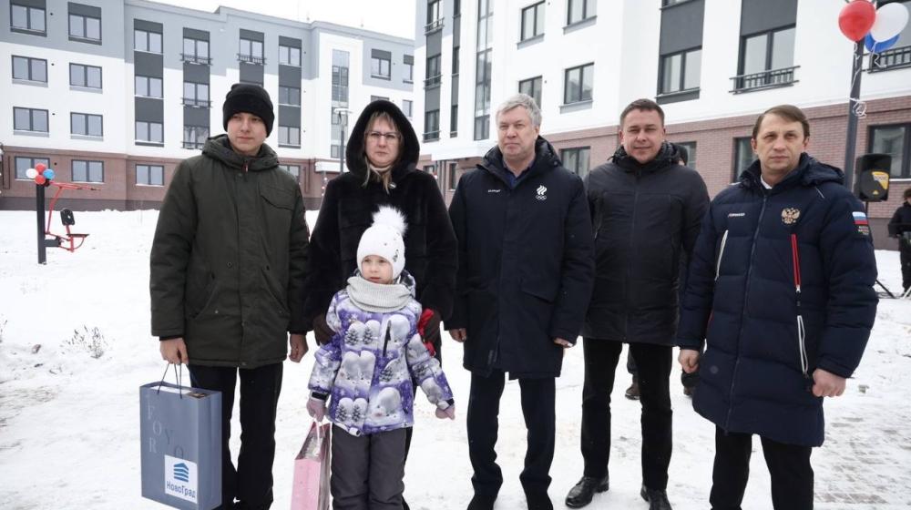 Состоялся визит губернатора Ульяновской области Алексея Русских и сенатора РФ Айрата Гибатдинова в Новоспасский район
