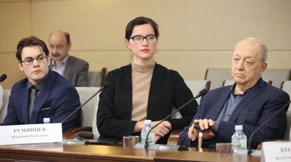 В Мосгордуме прошёл круглый стол фракции КПРФ на тему «Наследие В.И. Ленина: история и современность»