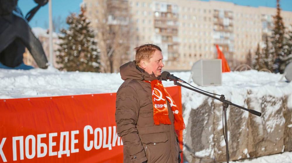 Нижний Новгород: “Дорогой Ленина - к победе социализма!”