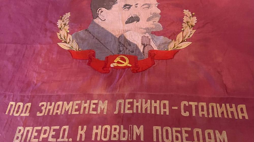 Нижегородская область. Лауреат премии “Советской России” “Слово к народу” Алексей Зоров на полученные средства приобрёл новые экспонаты для Сталин-Центра