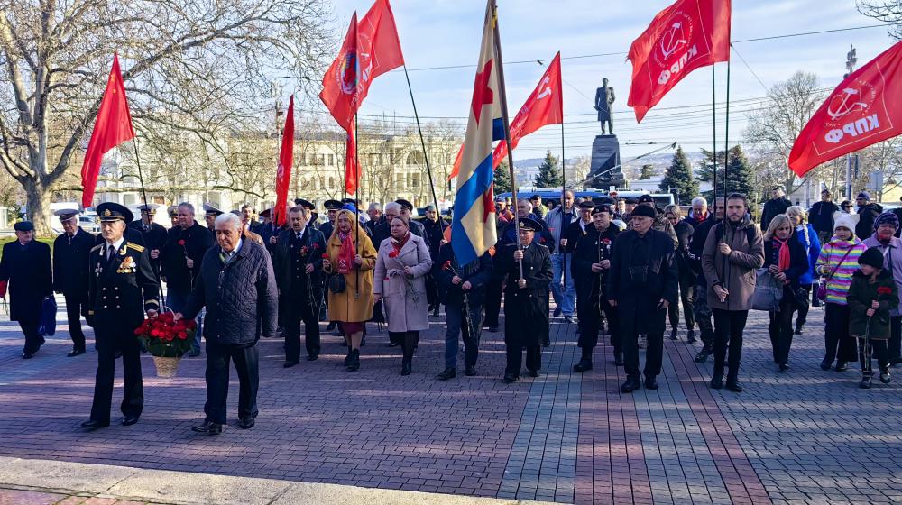В Севастополе отметили День рождения Красной Армии