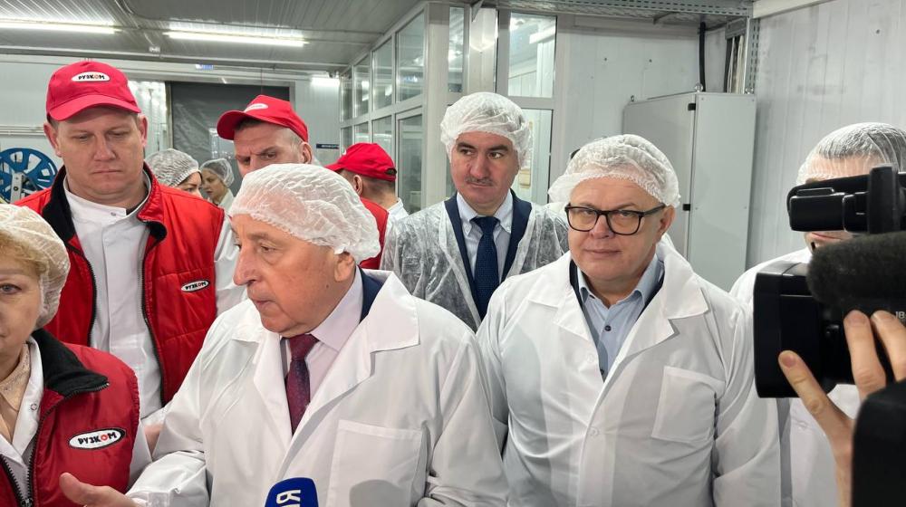 Кандидат на должность президента РФ Николай Харитонов посетил ЗАО «Лыткаринский мясоперерабатывающий завод»
