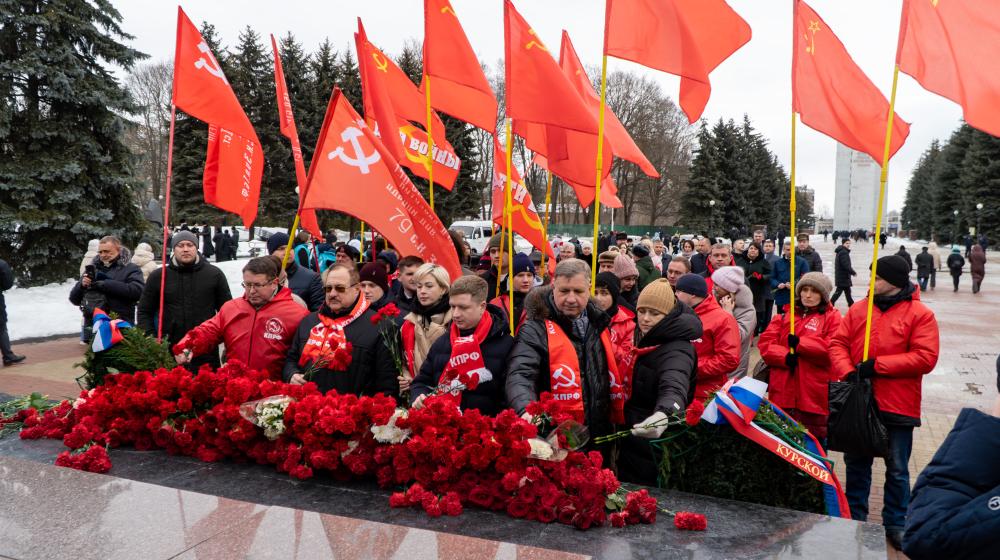 Коммунисты отметили 81-ю годовщину освобождения Курска от немецко-фашистских захватчиков