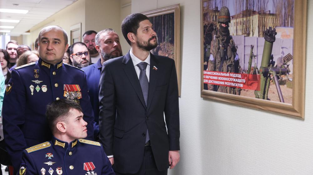 В Совете Федерации открылась фотовыставка «Гостомельский десант»