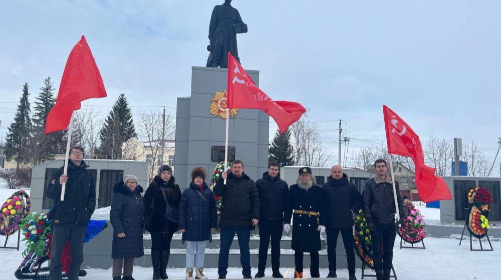 Воронежская область. Комсомольцы отметили День освобождения Нижнедевицка